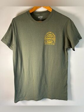 UFC Octagon Globe Tee Men’s T-shirt M Las Vegas Two Sided Graphics Olive Green